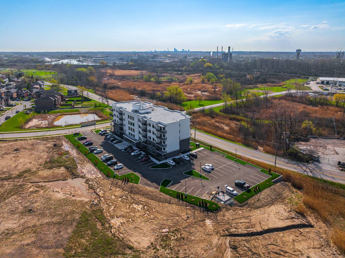 Aerial view 5 Baker Street apartments for rent Niagara Region Ontario
